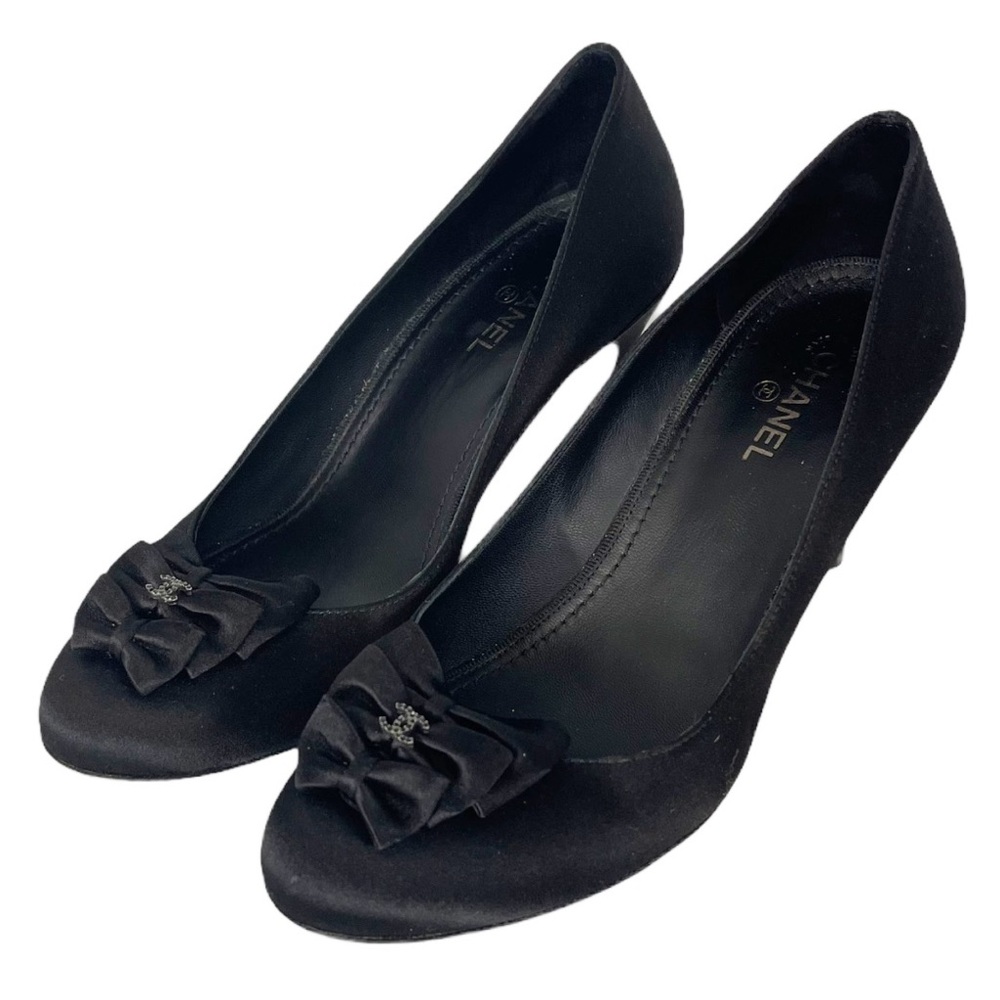 CHANEL Black Satin Bow Mid Heel Pump - Picture 3 of 16